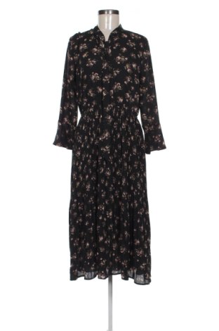Kleid Eksept, Größe M, Farbe Mehrfarbig, Preis 31,99 €