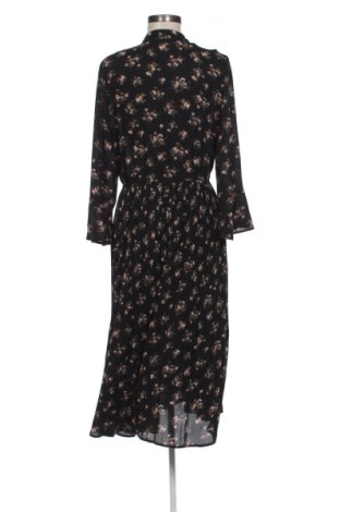 Kleid Eksept, Größe M, Farbe Mehrfarbig, Preis 31,99 €