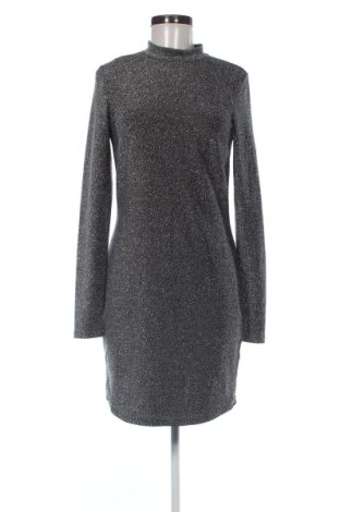 Sukienka Gina Tricot, Rozmiar M, Kolor Srebrzysty, Cena 133,96 zł, #136661268