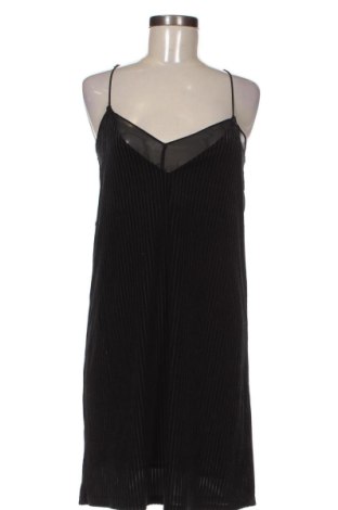Sukienka Grace & Mila, Rozmiar M, Kolor Czarny, Cena 103,99 zł, #136648711
