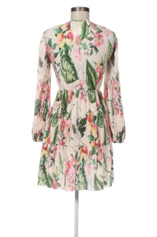 Rochie H&M, Mărime S, Culoare Multicolor, Preț 123,99 Lei