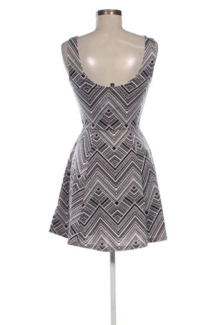 Kleid H&M Divided, Größe M, Farbe Mehrfarbig, Preis € 26,99