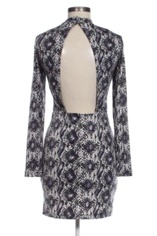 Рокля H&M Divided, Размер M, Цвят Многоцветен, Цена 20,00 €