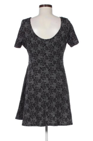 Рокля H&M Divided, Размер L, Цвят Многоцветен, Цена 20,45 €