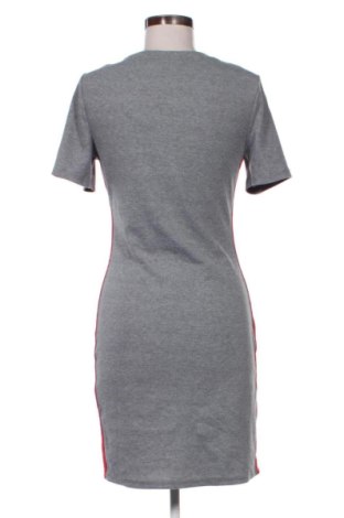 Рокля H&M Divided, Размер XL, Цвят Многоцветен, Цена 20,45 €