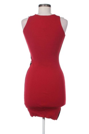 Sukienka J&H Fashion, Rozmiar S, Kolor Czerwony, Cena 104,99 zł