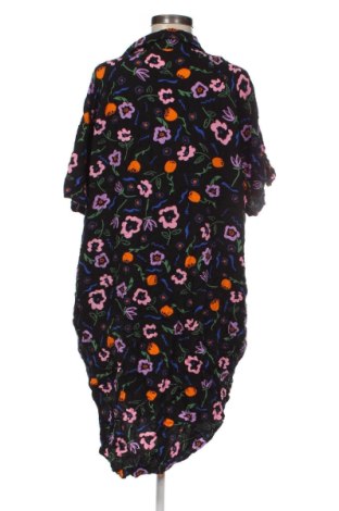 Рокля Monki, Размер XL, Цвят Многоцветен, Цена 25,05 €