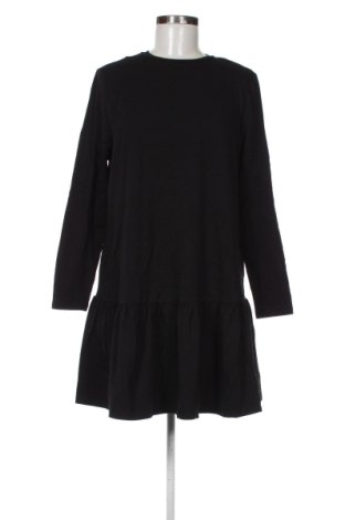 Рокля Primark, Размер M, Цвят Черен, Цена 32,21 €, #136672265