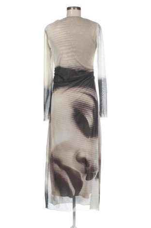 Рокля Stradivarius, Размер M, Цвят Многоцветен, Цена 20,45 €
