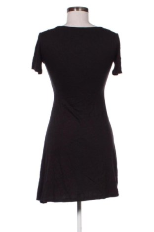 Rochie Stradivarius, Mărime XS, Culoare Negru, Preț 123,99 Lei