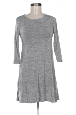 Sukienka Stradivarius, Rozmiar S, Kolor Szary, Cena 106,90 zł, #136657505