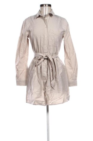Рокля Stradivarius, Размер S, Цвят Бежов, Цена 18,40 €, #136657905
