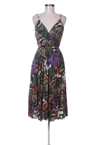 Rochie Trendyol, Mărime M, Culoare Multicolor, Preț 288,00 Lei, #136662151