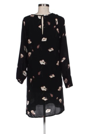 Kleid Vero Moda, Größe M, Farbe Mehrfarbig, Preis 17,99 €