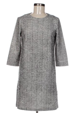 Kleid Yfl Reserved, Größe M, Farbe Grau, Preis 19,94 €