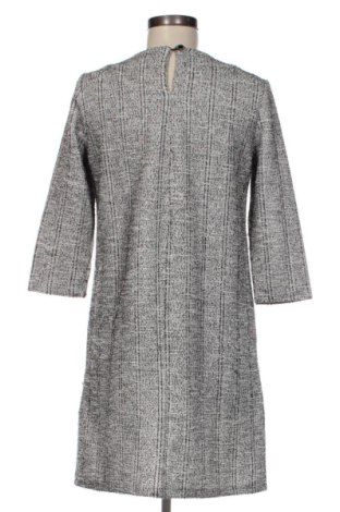 Kleid Yfl Reserved, Größe M, Farbe Grau, Preis 19,94 €