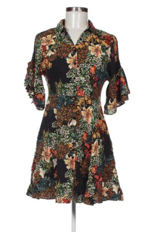 Kleid Zara, Größe M, Farbe Mehrfarbig, Preis 17,00 €