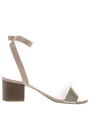 Sandale New Look, Mărime 38, Culoare Multicolor, Preț 187,94 Lei, #136589482