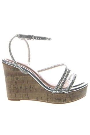Sandalen New Look, Größe 38, Farbe Silber, Preis 17,99 €, #136610074