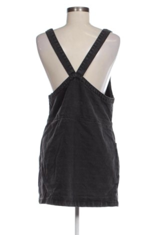 Latzkleid ONLY, Größe M, Farbe Schwarz, Preis 17,99 €