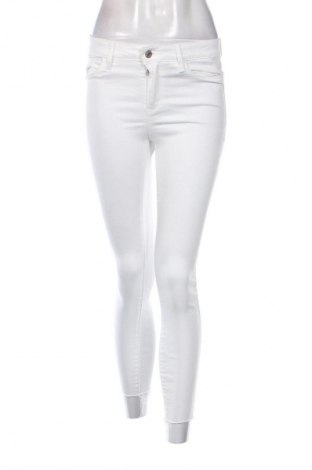 Dámské džíny  Vero Moda, Velikost M, Barva Bílá, Cena  429,00 Kč