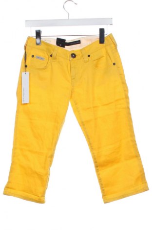 Damen Shorts Calvin Klein Jeans, Größe S, Farbe Gelb, Preis 24,99 €