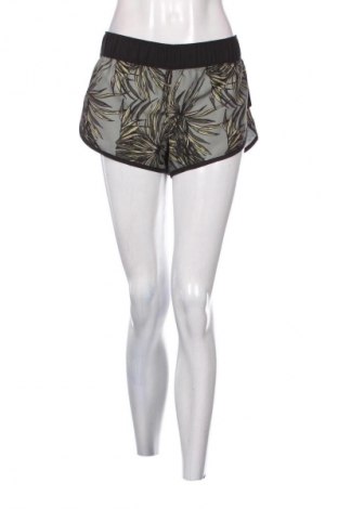 Γυναικείο κοντό παντελόνι Hurley, Μέγεθος L, Χρώμα Πολύχρωμο, Τιμή 6,99 €
