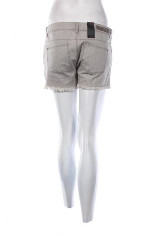 Γυναικείο κοντό παντελόνι ONLY, Μέγεθος M, Χρώμα Γκρί, Τιμή 2,99 €