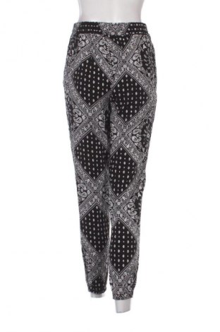 Damskie spodnie Amisu, Rozmiar S, Kolor Kolorowy, Cena 22,99 zł