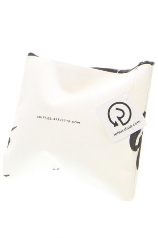 Νεσεσέρ Unbranded, Χρώμα Πολύχρωμο, Τιμή 13,99 €