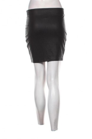 Пола Amisu, Размер S, Цвят Черен, Цена 2,04 €