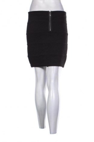 Пола Amisu, Размер S, Цвят Черен, Цена 2,04 €