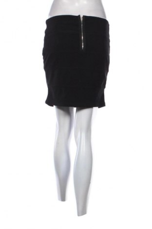 Пола Amisu, Размер M, Цвят Черен, Цена 2,04 €