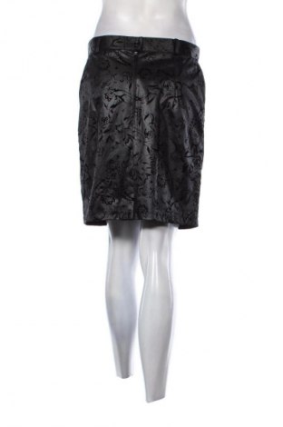 Пола Cv, Размер M, Цвят Черен, Цена 2,04 €