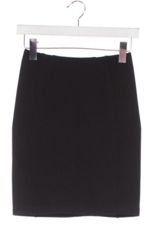 Пола H&M, Размер XS, Цвят Черен, Цена 2,04 €