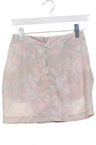 Пола H&M, Размер XS, Цвят Многоцветен, Цена 2,04 €