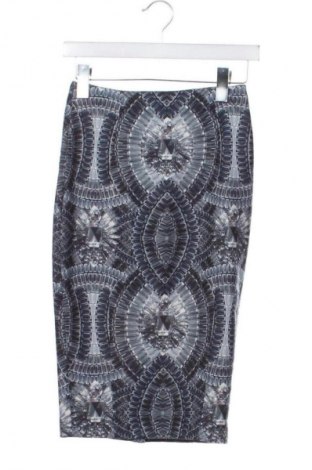 Пола H&M, Размер XS, Цвят Многоцветен, Цена 4,60 €