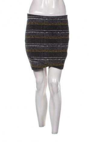 Пола H&M, Размер S, Цвят Многоцветен, Цена 7,89 €