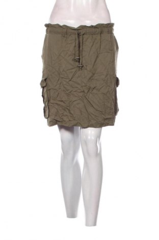 Пола Janina, Размер M, Цвят Зелен, Цена 2,04 €