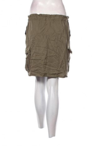 Пола Janina, Размер M, Цвят Зелен, Цена 2,04 €