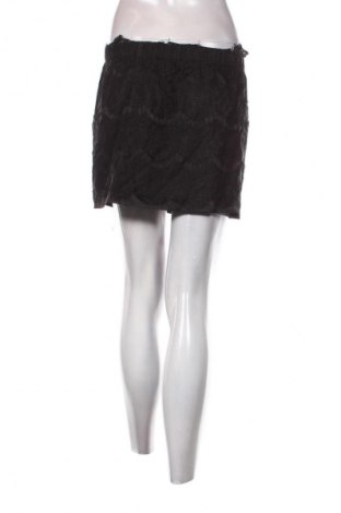 Пола Jeane Blush, Размер M, Цвят Черен, Цена 2,04 €