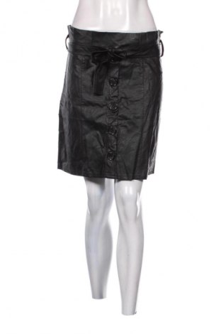 Пола Made In Italy, Размер S, Цвят Черен, Цена 2,04 €