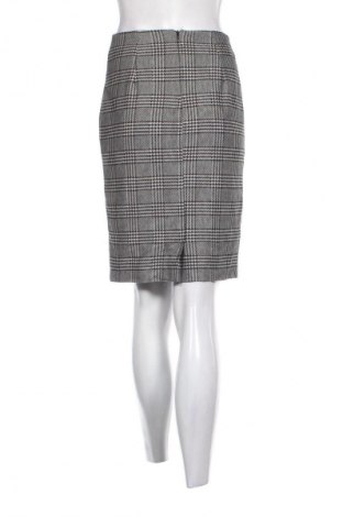 Пола Mango, Размер S, Цвят Многоцветен, Цена 4,60 €