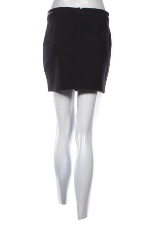 Пола Mango, Размер S, Цвят Черен, Цена 4,09 €