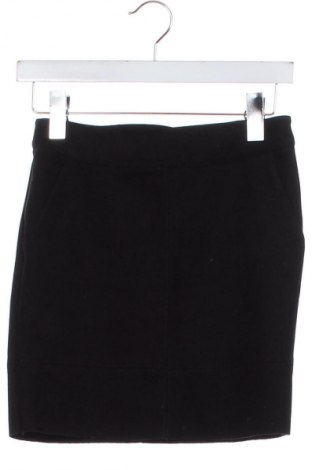 Пола ONLY, Размер XS, Цвят Черен, Цена 4,60 €