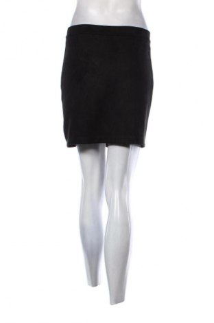 Пола Piazza Italia, Размер S, Цвят Черен, Цена 2,04 €