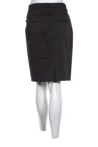 Пола Reserved, Размер S, Цвят Черен, Цена 4,09 €