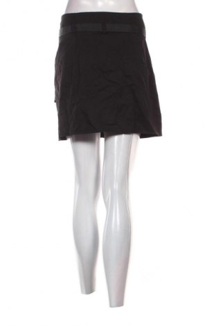 Пола SHEIN, Размер S, Цвят Черен, Цена 2,04 €