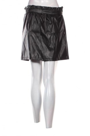 Пола SHEIN, Размер M, Цвят Черен, Цена 2,04 €