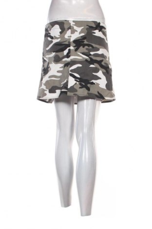 Пола Unbranded, Размер S, Цвят Многоцветен, Цена 2,04 €